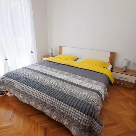 Apartment 2 Bedrooms Relax-split Split