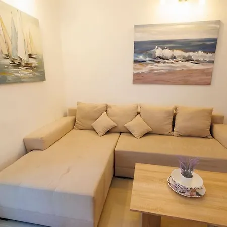 2 Bedrooms Relax-split Split